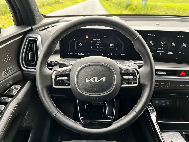 test-kia-sorento-1-6-t-gdi-4x4-hev-6at-hybrid-2025-17