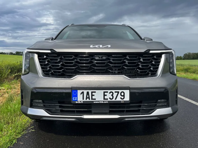 test-kia-sorento-1-6-t-gdi-4x4-hev-6at-hybrid-2025-3