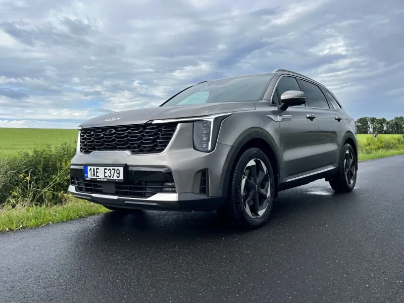 test-kia-sorento-1-6-t-gdi-4x4-hev-6at-hybrid-2025-4