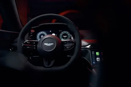 aston-martin-vantage-s-2025-12