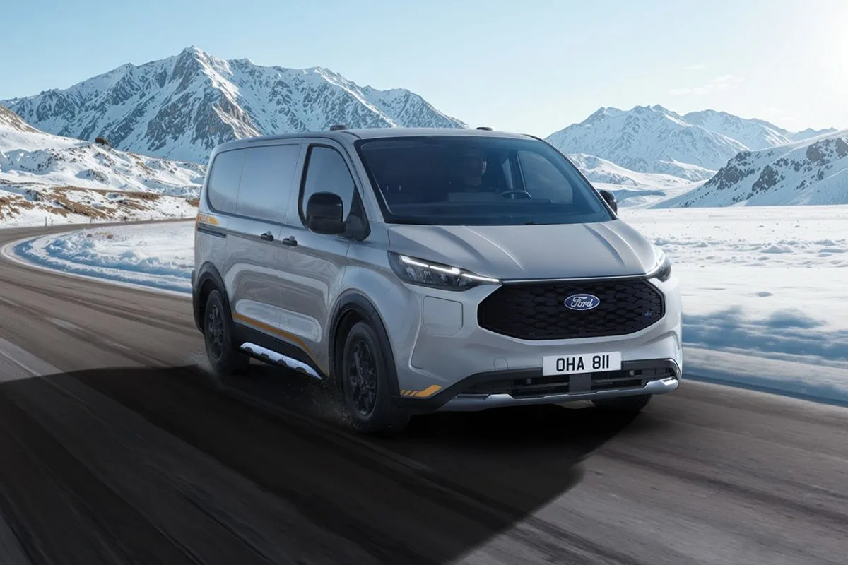 2025-ford_e-transit_custom_trail_awd-4x4-1