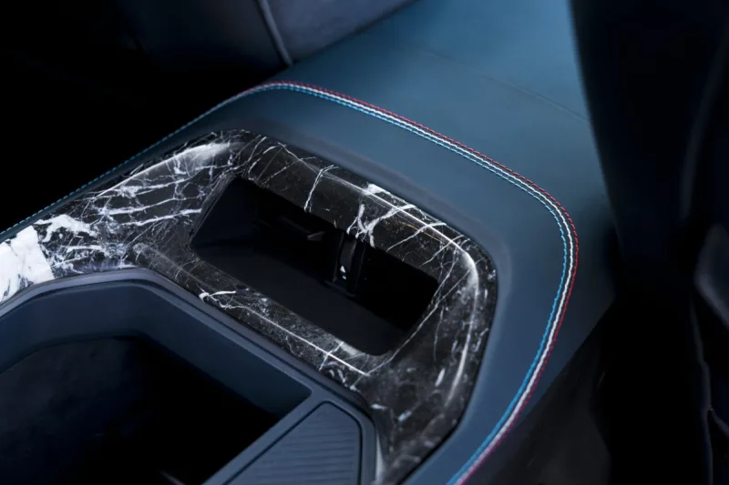 2025-renault-rafale-presidentiel-prezidentske-auto-francie-10