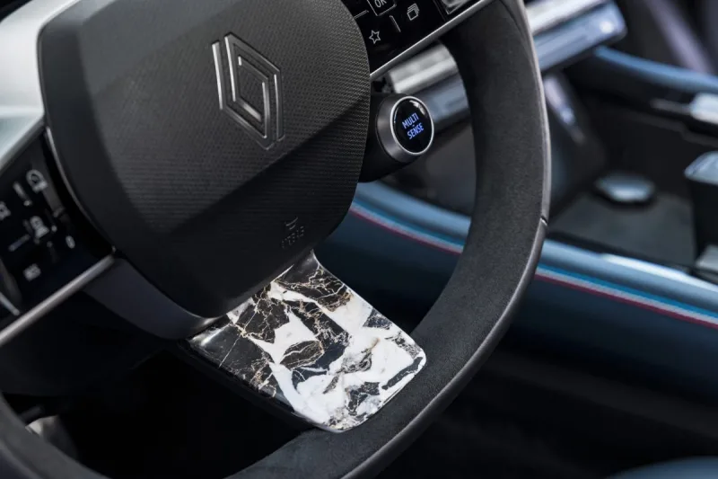 2025-renault-rafale-presidentiel-prezidentske-auto-francie-8