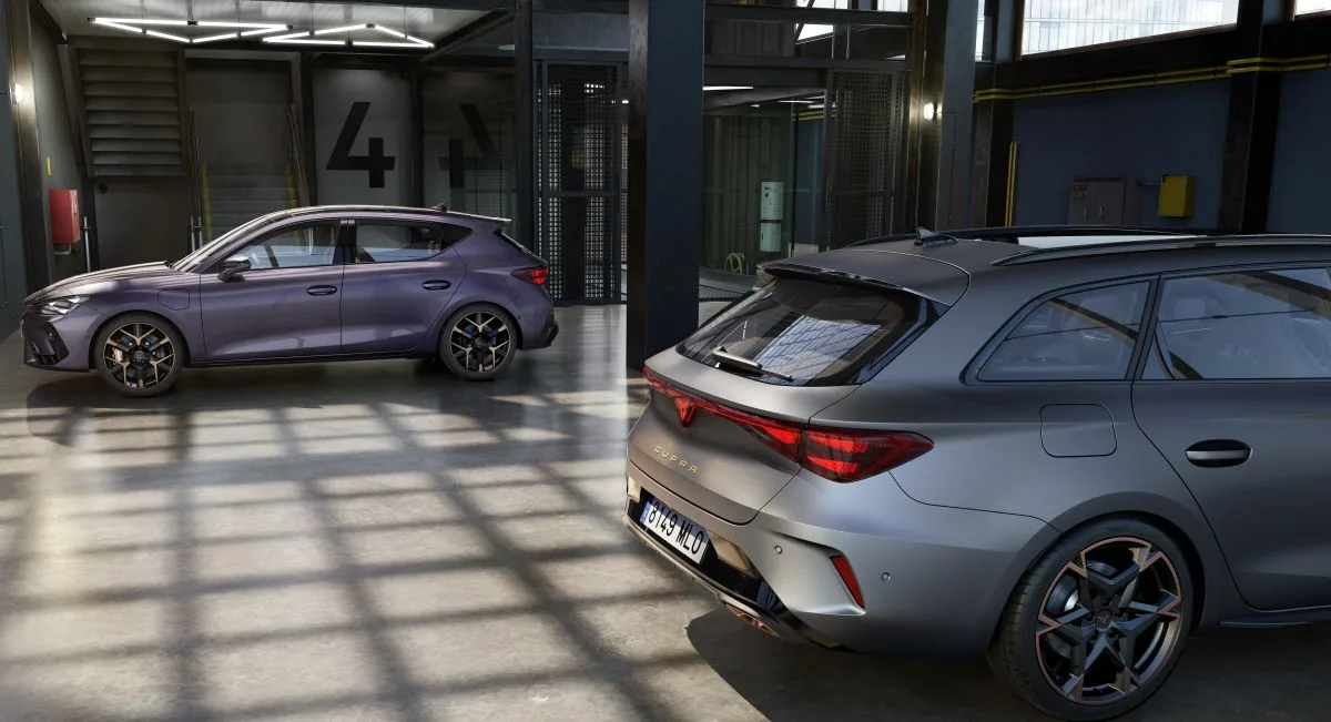 CUPRA vylepšuje své modely: chytré LED Matrix světlomety, nový asistent i výrazná barva Dark Void