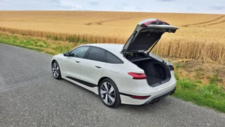 test-audi-a6-sportback-e-tron-performance-elektromobil-2025-19