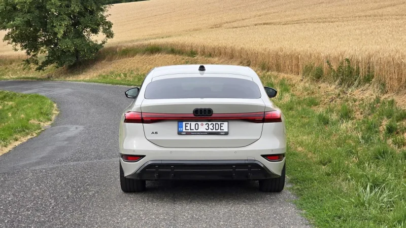 test-audi-a6-sportback-e-tron-performance-elektromobil-2025-9