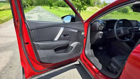 test-citroen-c4-petrol-130k-automatic-2025-16
