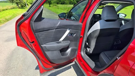 test-citroen-c4-petrol-130k-automatic-2025-29