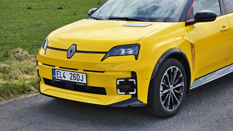 test-renault-5-e-tech-elektromobil-2025-12