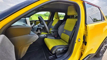 test-renault-5-e-tech-elektromobil-2025-28