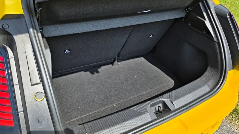 test-renault-5-e-tech-elektromobil-2025-33