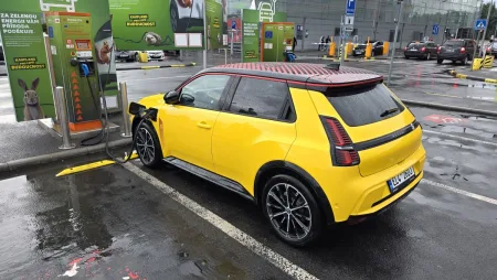 test-renault-5-e-tech-elektromobil-2025-39