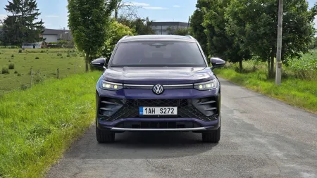 test-volkswagen-tayron-r-line-20-tdi-142-kw-4motion-2025-2