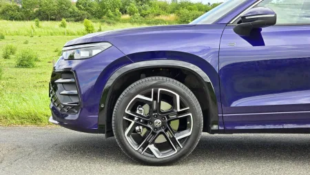 test-volkswagen-tayron-r-line-20-tdi-142-kw-4motion-2025-14