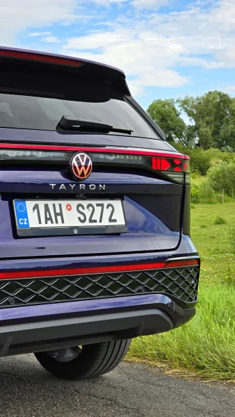 test-volkswagen-tayron-r-line-20-tdi-142-kw-4motion-2025-15
