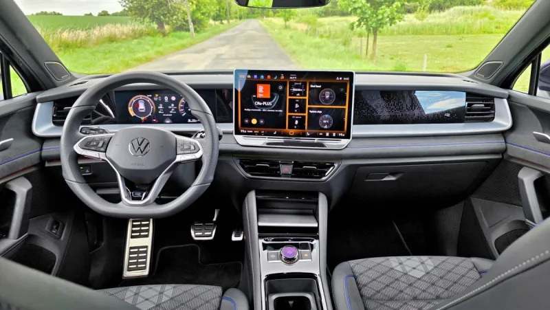 test-volkswagen-tayron-r-line-20-tdi-142-kw-4motion-2025-19
