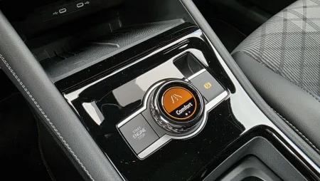 test-volkswagen-tayron-r-line-20-tdi-142-kw-4motion-2025-25