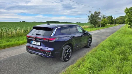 test-volkswagen-tayron-r-line-20-tdi-142-kw-4motion-2025-9