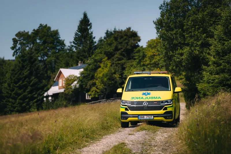 ambulance-zachranka-volkswagen_multivan