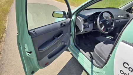 pistaciova-fabie-skoda-fabia-prvni-generace-10