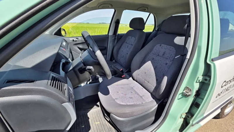 pistaciova-fabie-skoda-fabia-prvni-generace-13