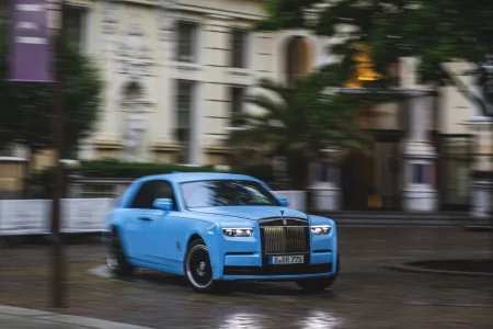 rolls-royce-phantom-100_let-2025-karlovy_vary-12