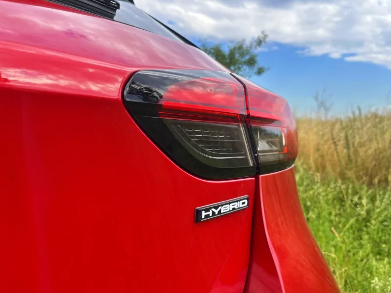 test-opel-corsa-1-2-hybrid-edct6-2025-12