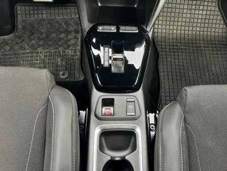 test-opel-corsa-1-2-hybrid-edct6-2025-22