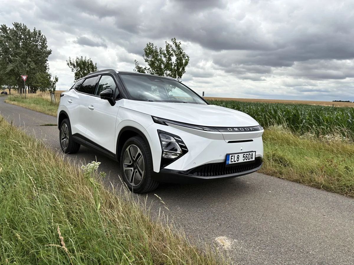 test-omoda-5-ev-premium-elektromobil-2025-2