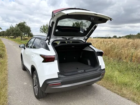 test-omoda-5-ev-premium-elektromobil-2025-26