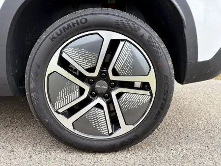 test-omoda-5-ev-premium-elektromobil-2025-6