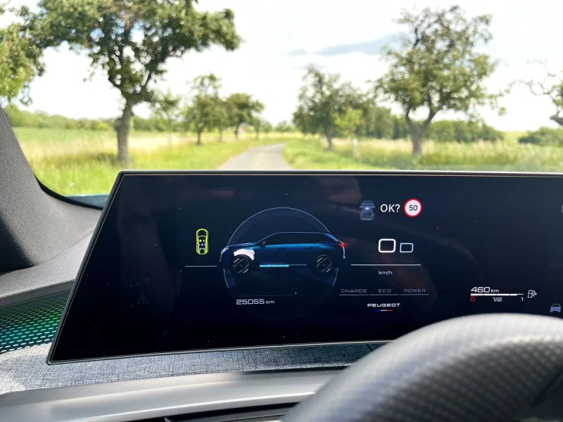 test-peugeot-5008-gt-hybrid-145-e-dcs6-2025-15