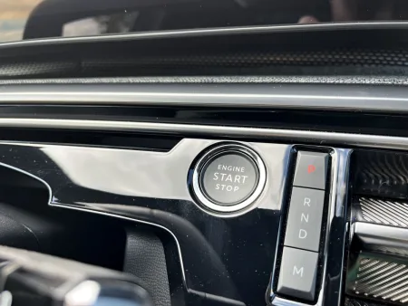test-peugeot-5008-gt-hybrid-145-e-dcs6-2025-17