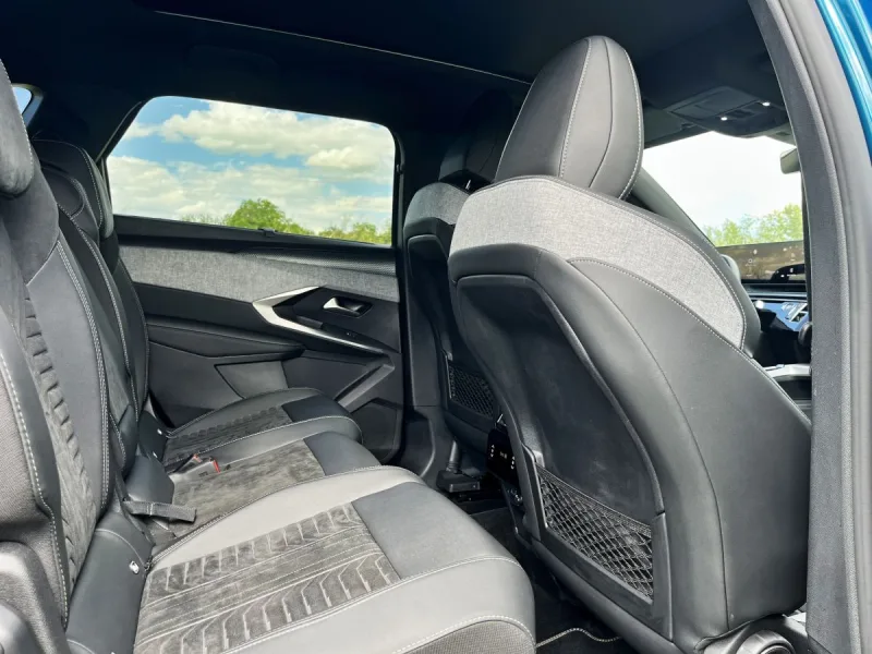 test-peugeot-5008-gt-hybrid-145-e-dcs6-2025-23