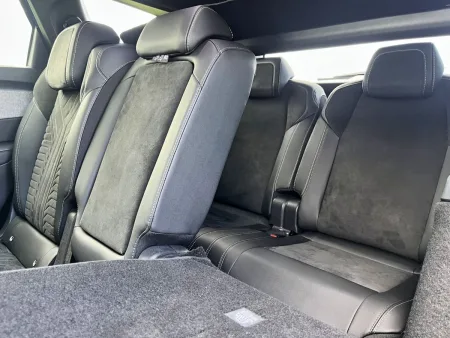 test-peugeot-5008-gt-hybrid-145-e-dcs6-2025-24