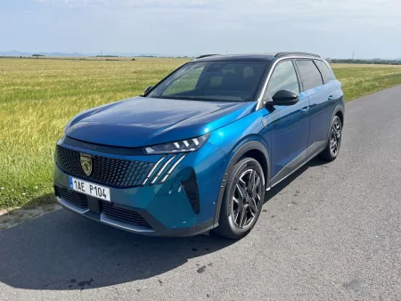 test-peugeot-5008-gt-hybrid-145-e-dcs6-2025-27