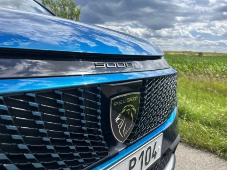 test-peugeot-5008-gt-hybrid-145-e-dcs6-2025-7