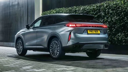 2026-omoda-9-shs-plug-in-hybrid-3