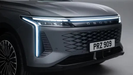 2026-omoda-9-shs-plug-in-hybrid-4
