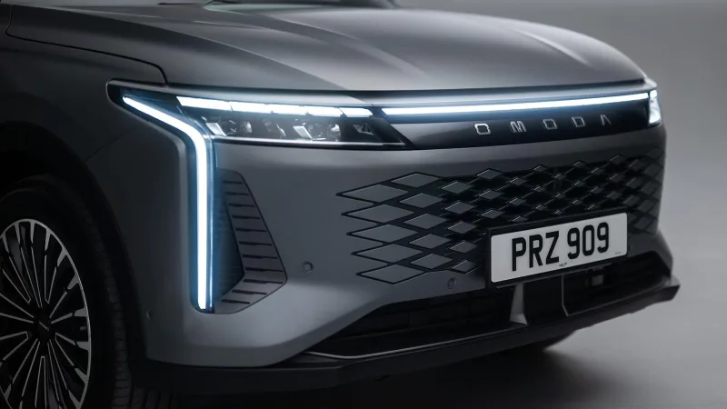 2026-omoda-9-shs-plug-in-hybrid-4