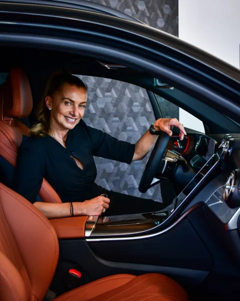alice_bendova-nove_auto-mercedes-benz_glc-mototechna
