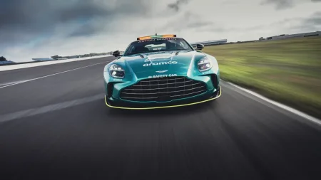 aston-martin-vantage-s-fia-safety-car_02