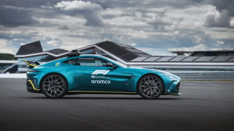 aston-martin-vantage-s-fia-safety-car_04