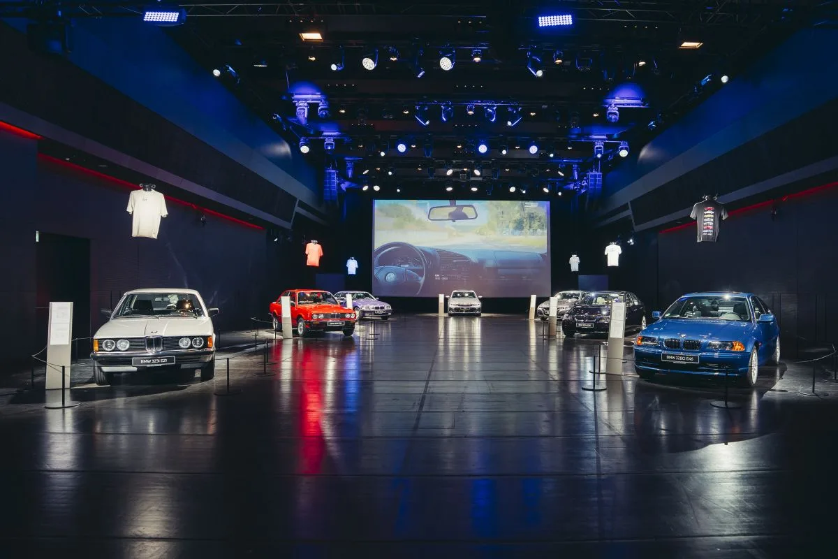 bmw_welt-vystava_bmw_rady_3-oslava-50_let