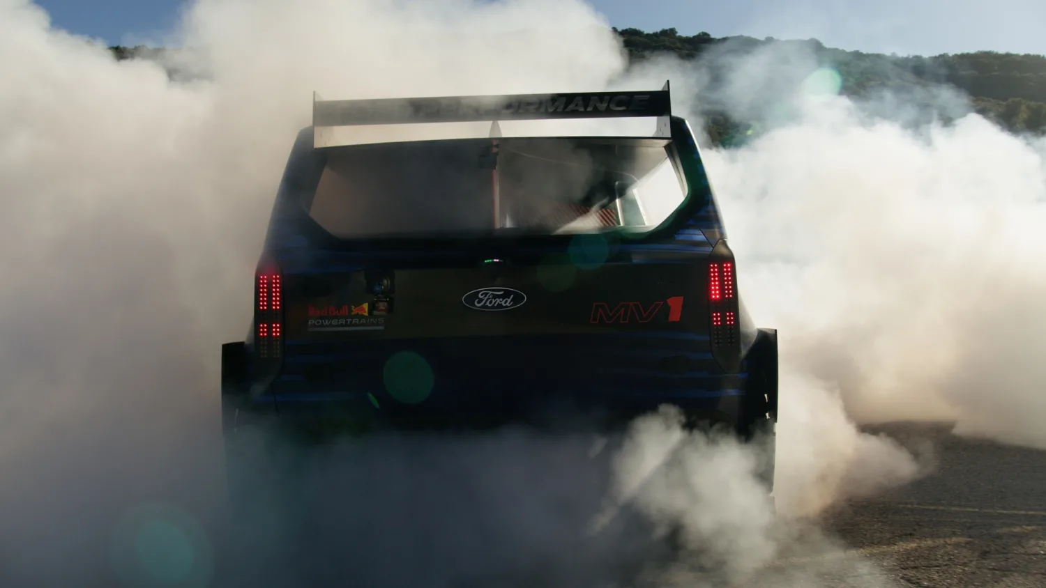 ford-transit-supervan-4_2