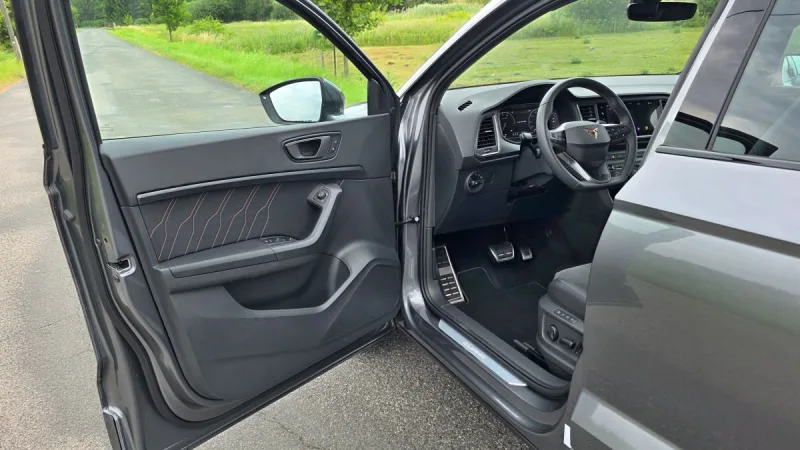 test-cupra-ateca-15-tsi-dsg-2025-15