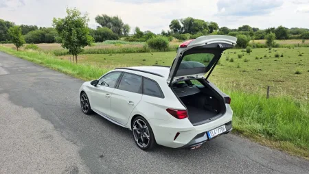 test-cupra-leon-sportstourer-e-hybrid-150-kw-plug-in-hybrid-2025-24