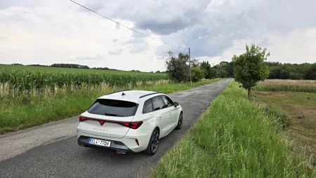 test-cupra-leon-sportstourer-e-hybrid-150-kw-plug-in-hybrid-2025-7