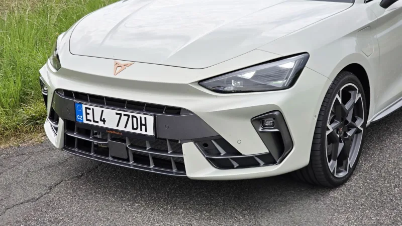 test-cupra-leon-sportstourer-e-hybrid-150-kw-plug-in-hybrid-2025-9