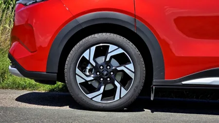 test-ford-tourneo-custom-phev-2025-12